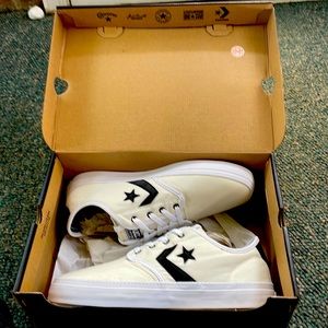 New in-box Converse Cons Zakim. Ox egret/black canvas. Size 10.5 men/12 women.